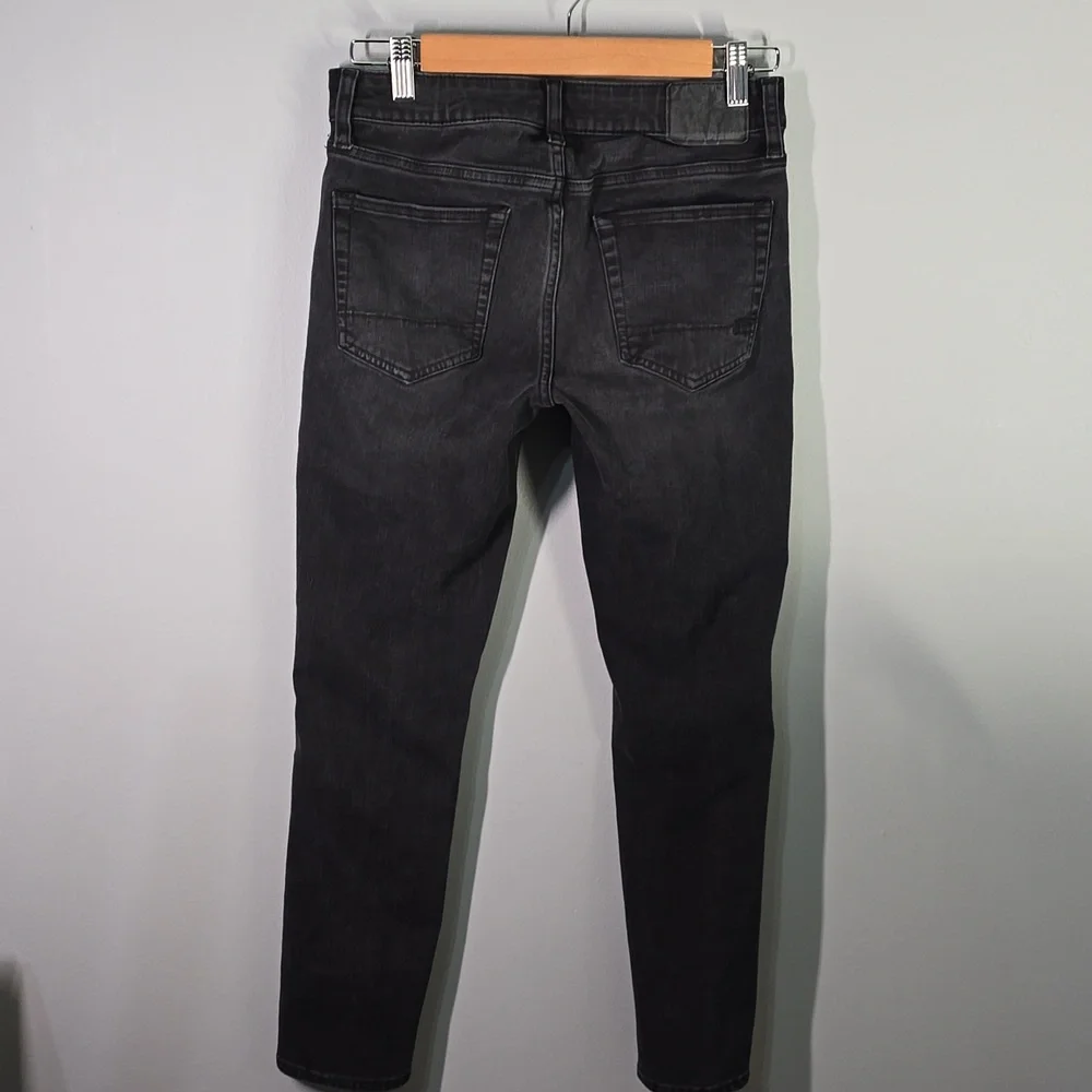 Aeropostale Jeans Men's Size 27 Waist Skinny Black Jeans ripped distressed holes